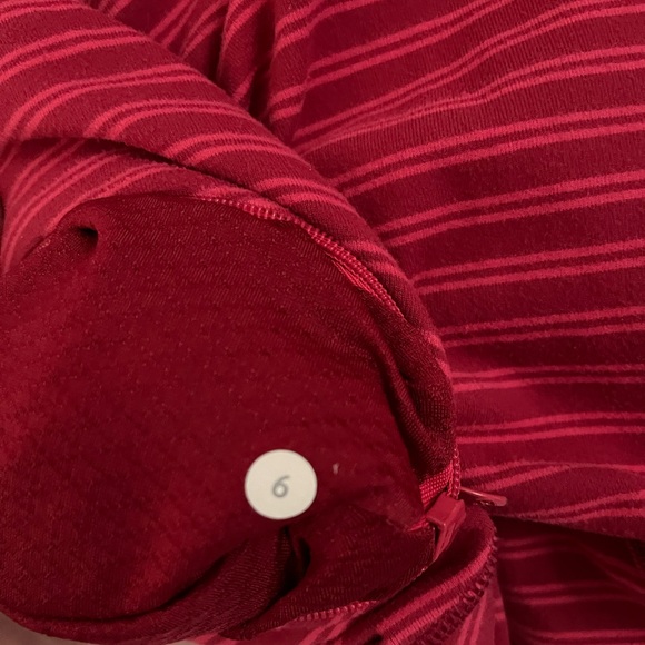 Lululemon women’s long sleeve top - size 6 - Picture 2 of 4